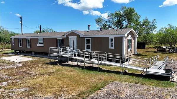 3.12 Acres of Residential Land with Home for Sale in Bishop, Texas