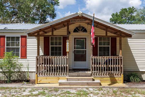 6 Acres of Residential Land with Home for Sale in Welaka, Florida