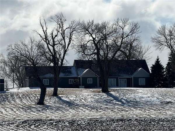 6.17 Acres of Residential Land with Home for Sale in Hollandale, Minnesota