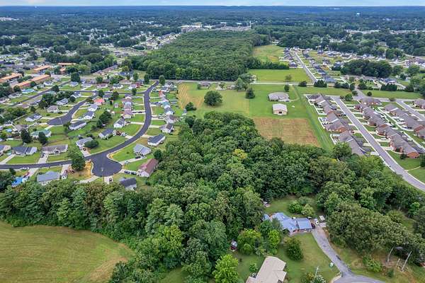 4.5 Acres of Residential Land with Home for Sale in Manchester, Tennessee