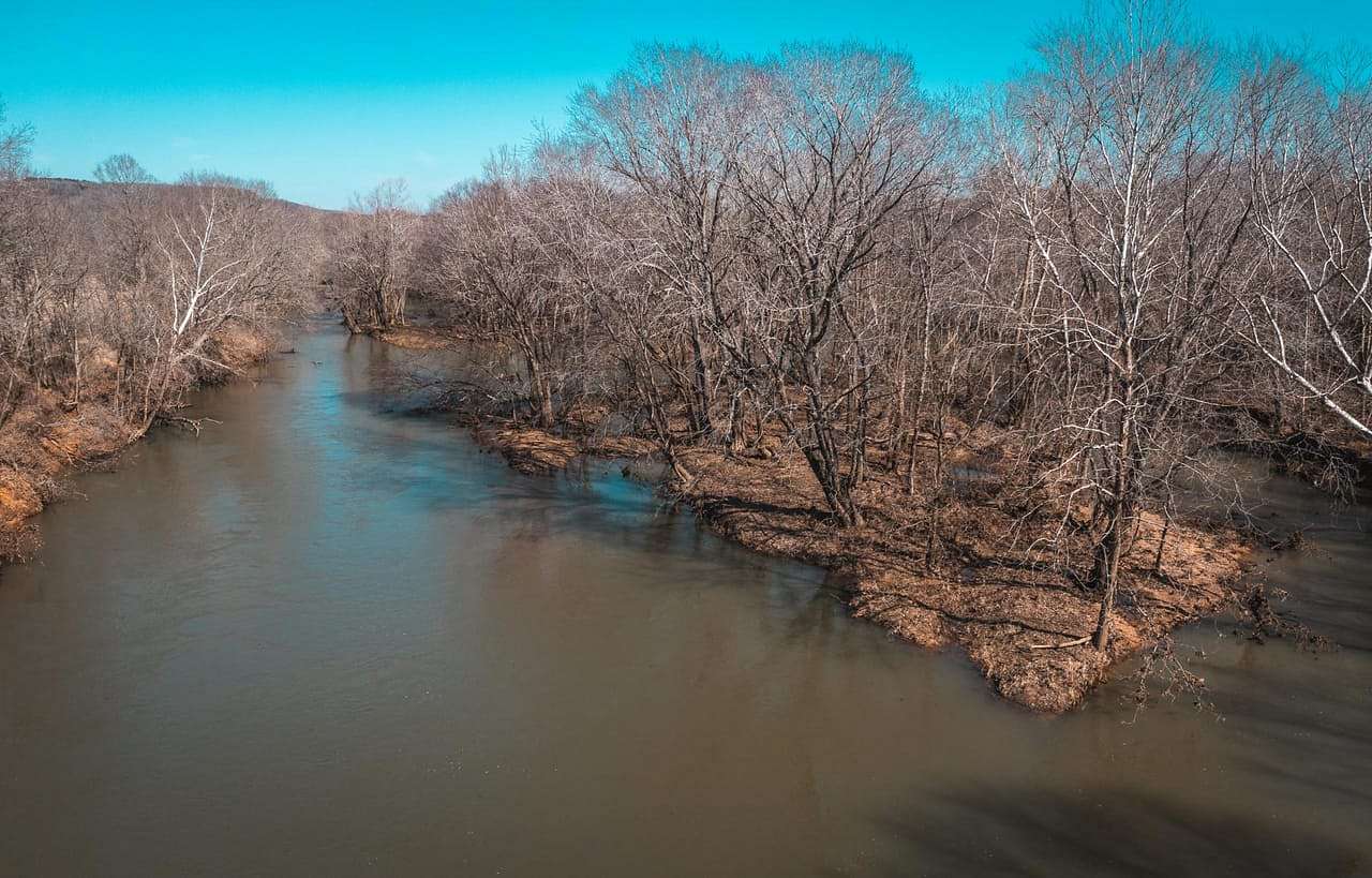 157 Acres of Land with Home for Sale in Richland, Missouri