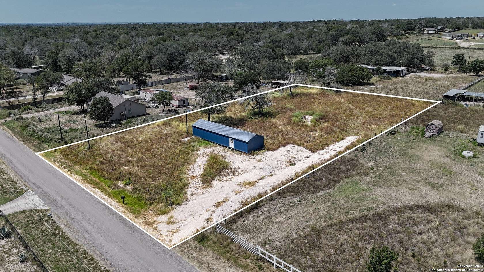 1.12 Acres of Residential Land for Sale in Somerset, Texas