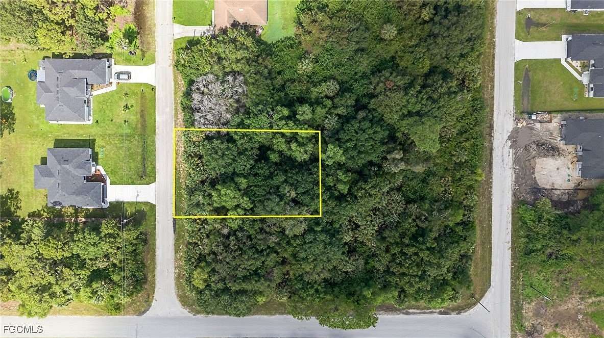 0.25 Acres of Land for Sale in Lehigh Acres, Florida