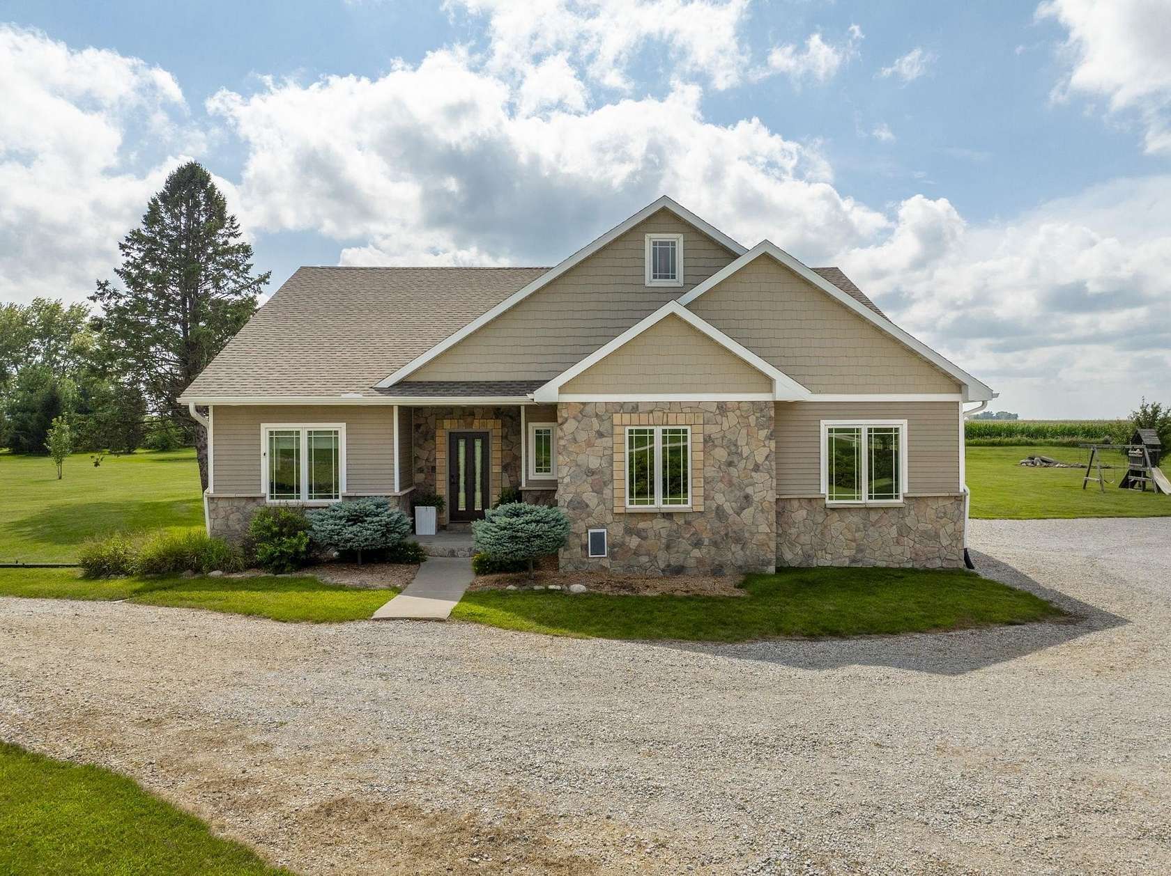 3.1 Acres of Residential Land with Home for Sale in Hudson, Iowa