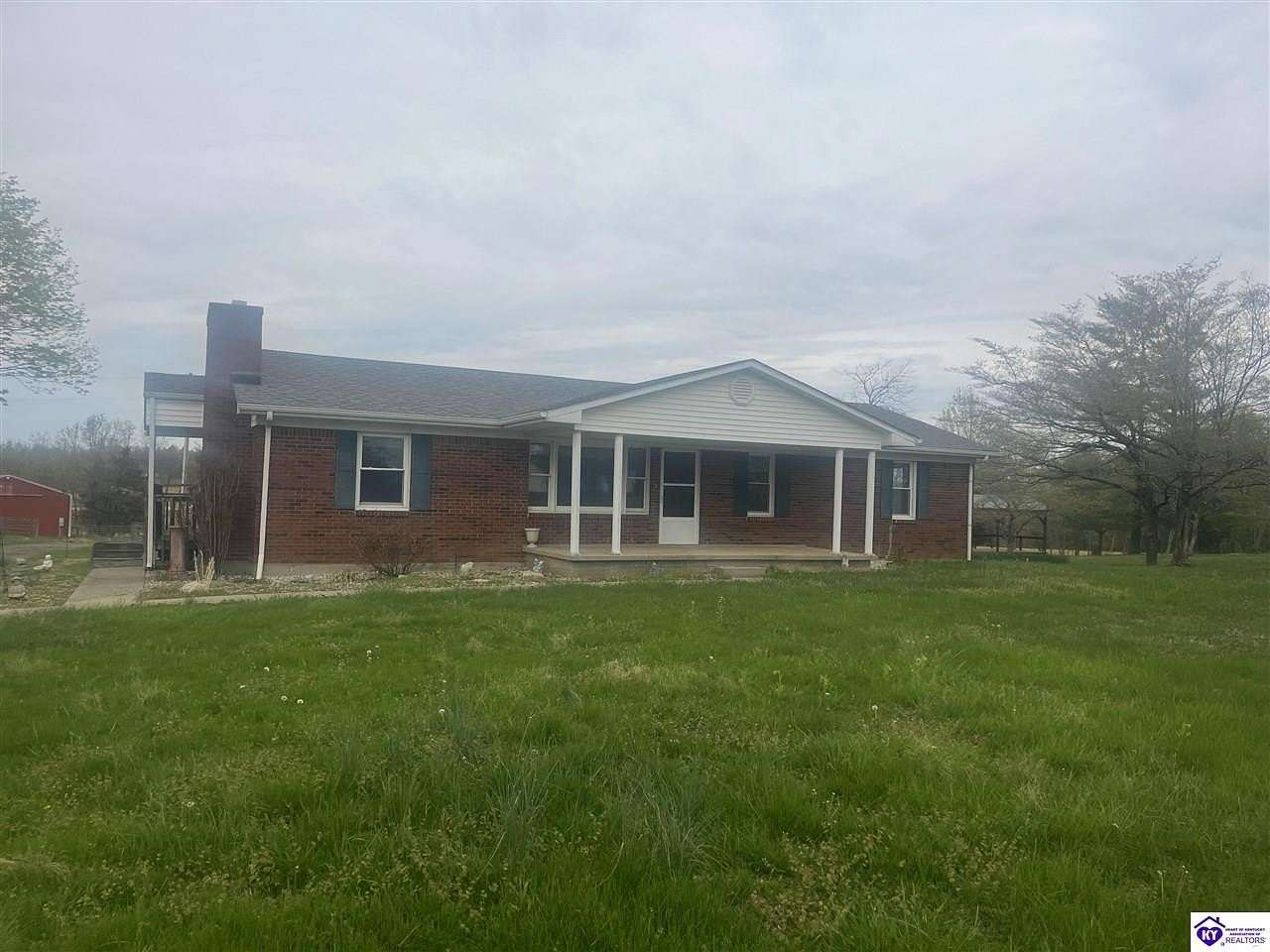 6.72 Acres of Residential Land with Home for Sale in Hodgenville, Kentucky