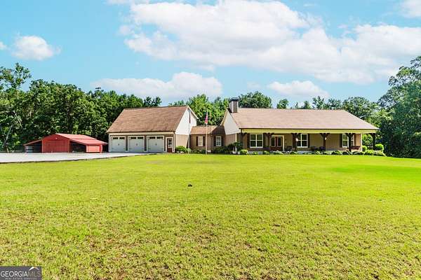 10 Acres of Residential Land with Home for Sale in Covington, Georgia