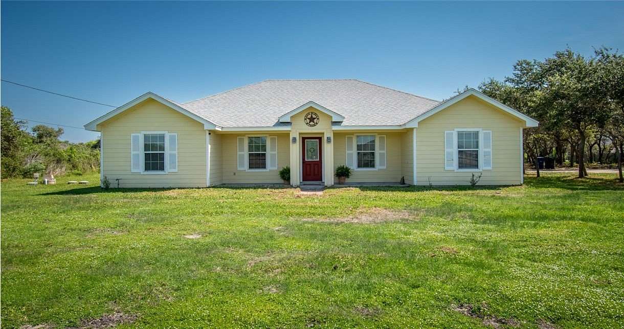 3.1 Acres of Residential Land with Home for Sale in Corpus Christi, Texas