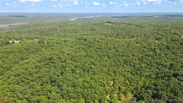 18.6 Acres of Recreational Land for Sale in Edwards, Missouri