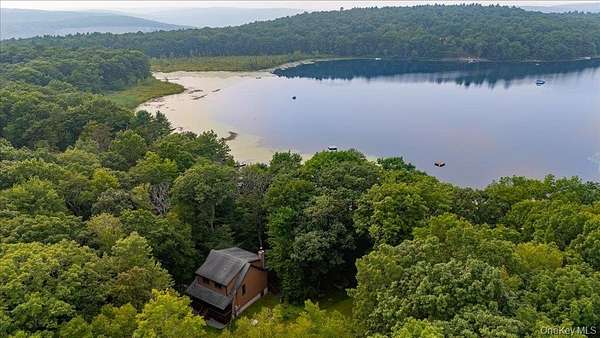 5.63 Acres of Residential Land with Home for Sale in Barryville, New York