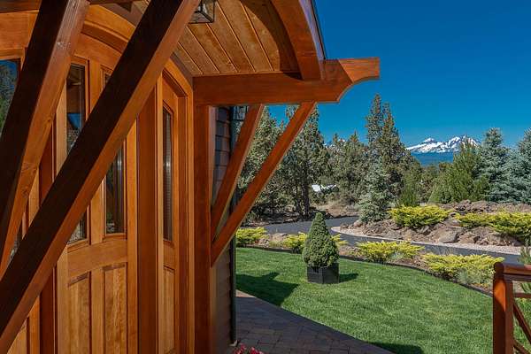 2.5 Acres of Residential Land with Home for Sale in Bend, Oregon