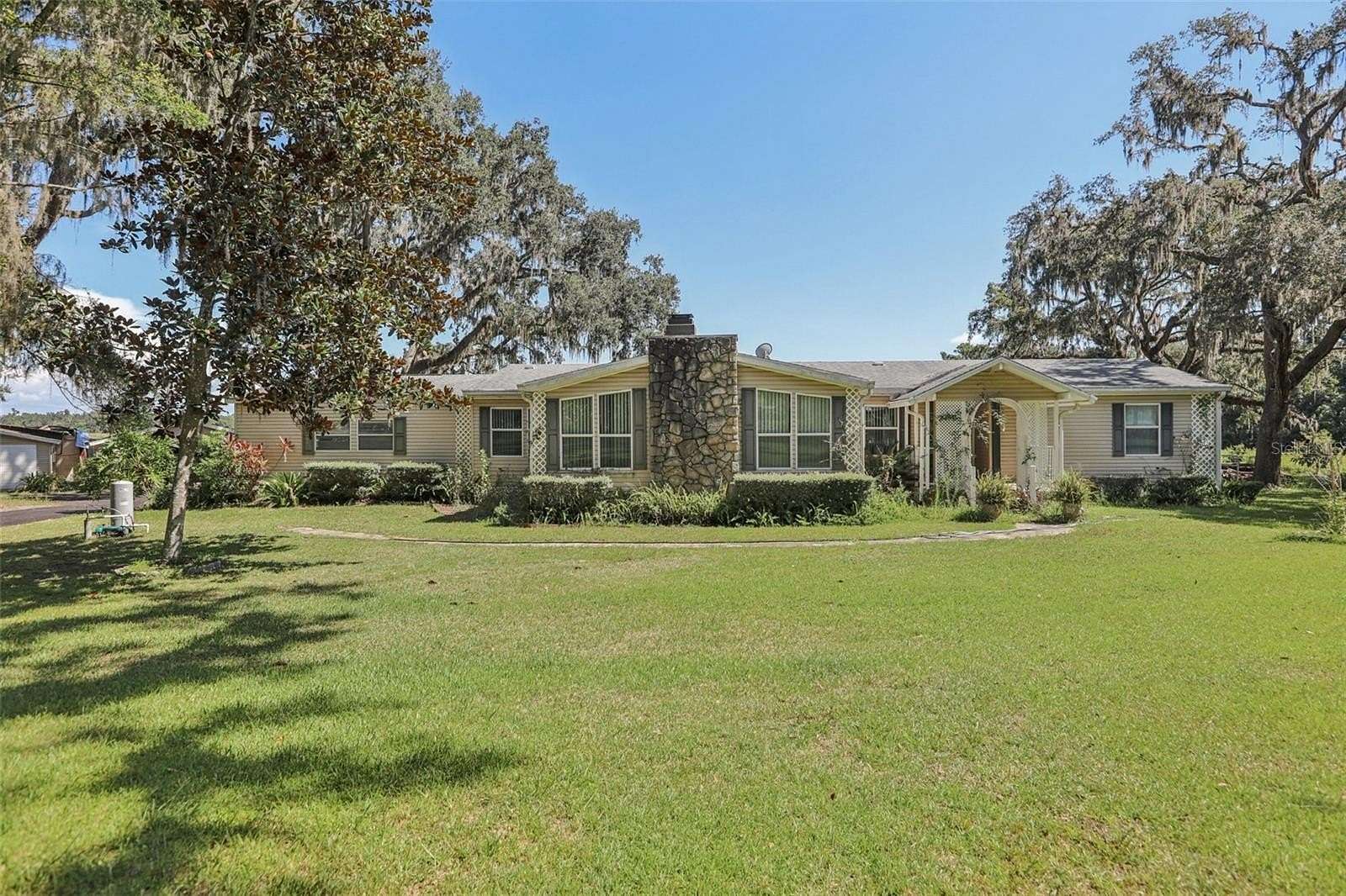 5.58 Acres of Land with Home for Sale in Dade City, Florida