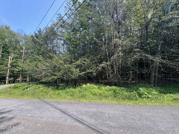 0.36 Acres of Residential Land for Sale in Lake Ariel, Pennsylvania