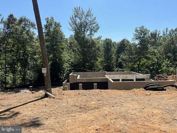 5 Acres of Residential Land with Home for Sale in Culpeper, Virginia