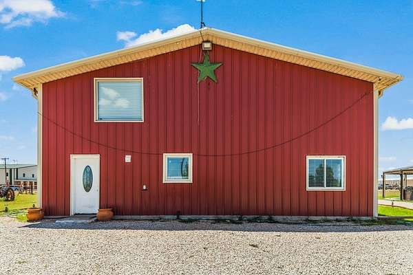 2 Acres of Residential Land with Home for Sale in Seminole, Texas