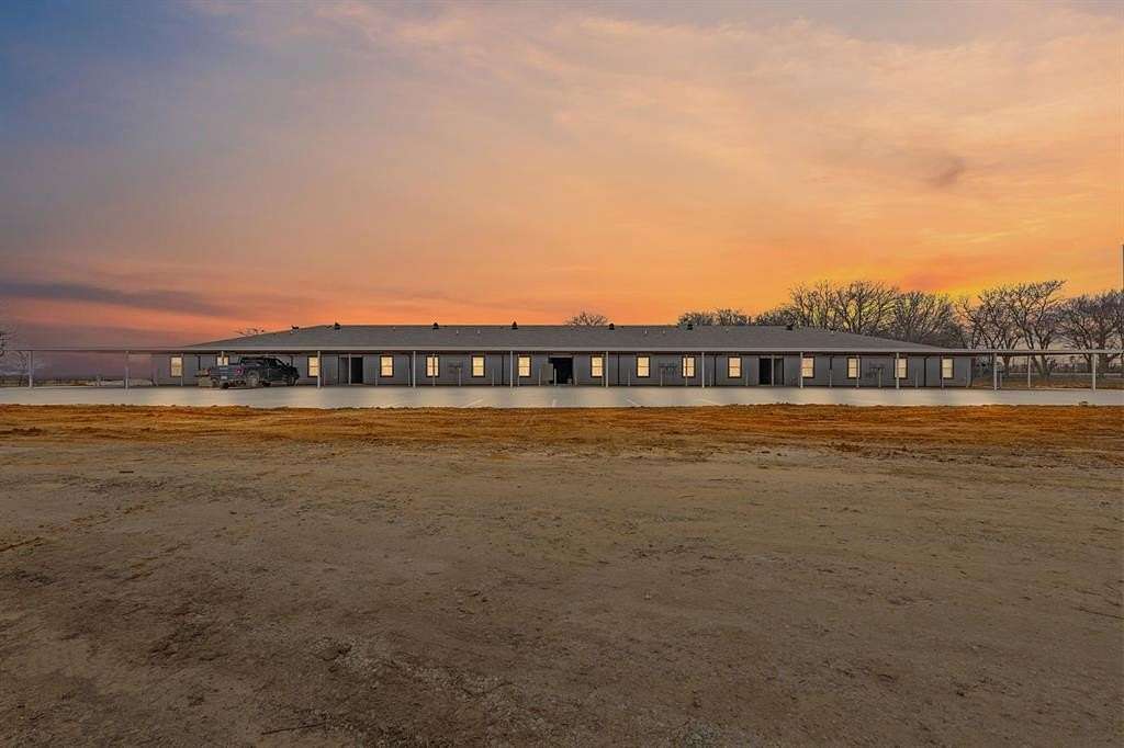 4 Acres of Residential Land with Home for Sale in Alvarado, Texas