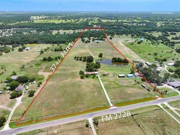 37.3 Acres of Land with Home for Sale in Terrell, Texas