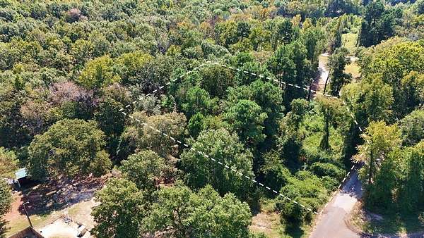 1 Acre of Residential Land for Sale in Mineola, Texas