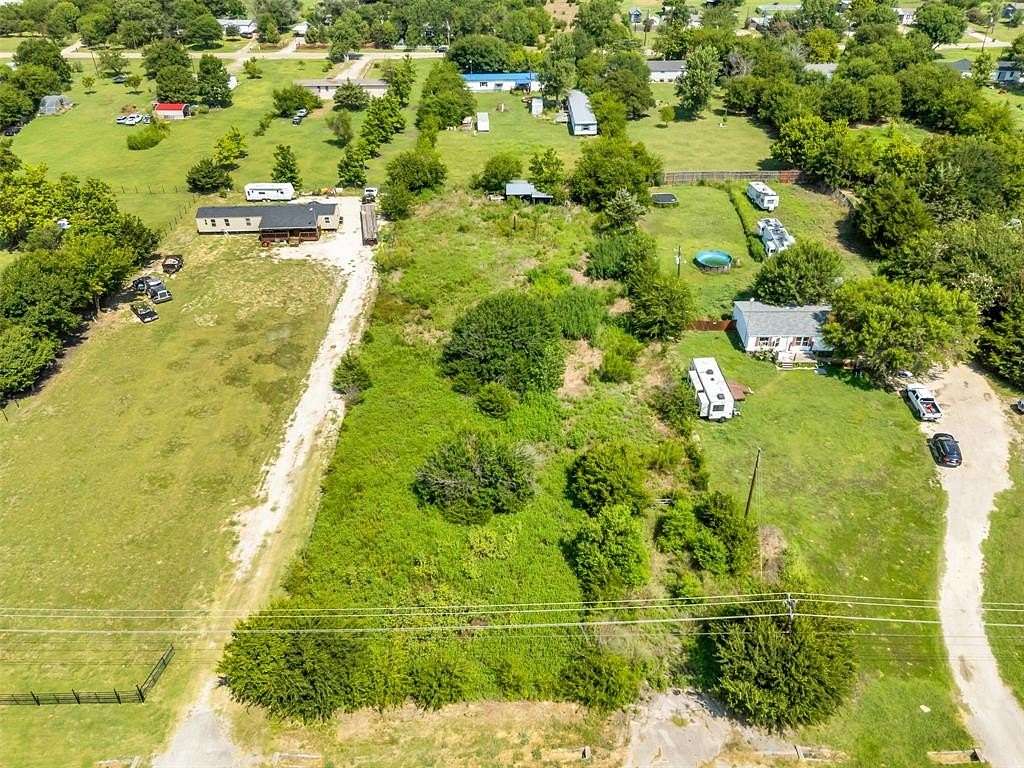 1 Acre of Residential Land for Sale in Alvarado, Texas