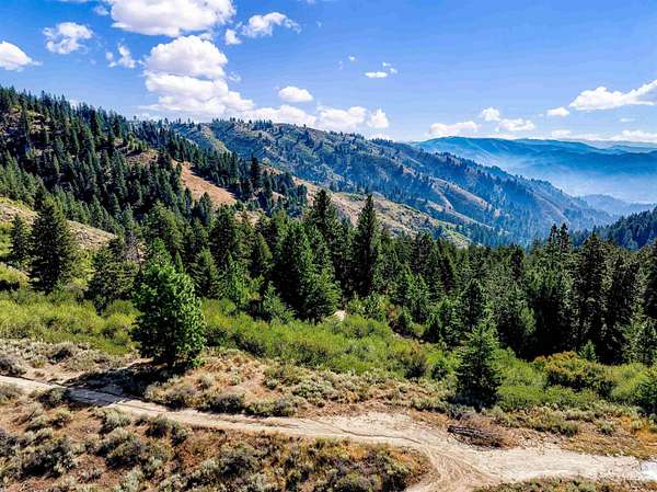 6 Acres of Land for Sale in Boise, Idaho