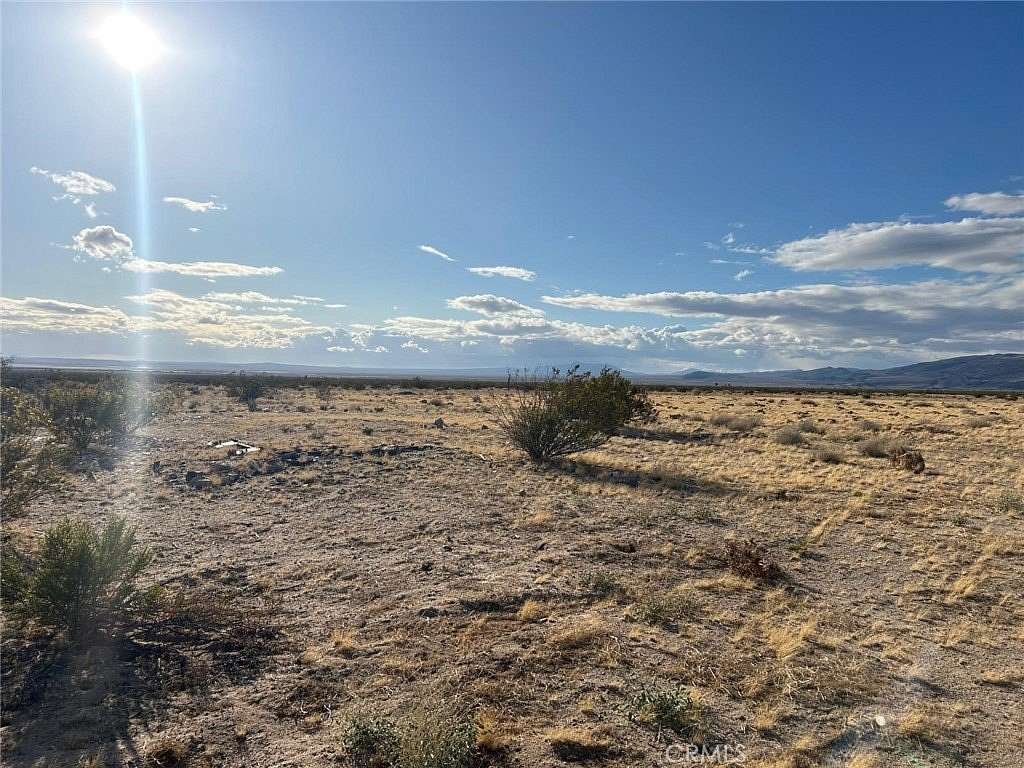 2.5 Acres of Residential Land for Sale in Yucca Valley, California