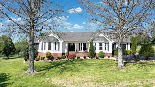 14 Acres of Land with Home for Sale in Shelbyville, Tennessee