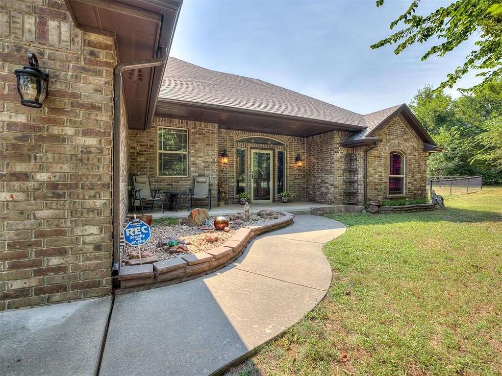 3.36 Acres of Residential Land with Home for Sale in Tuttle, Oklahoma