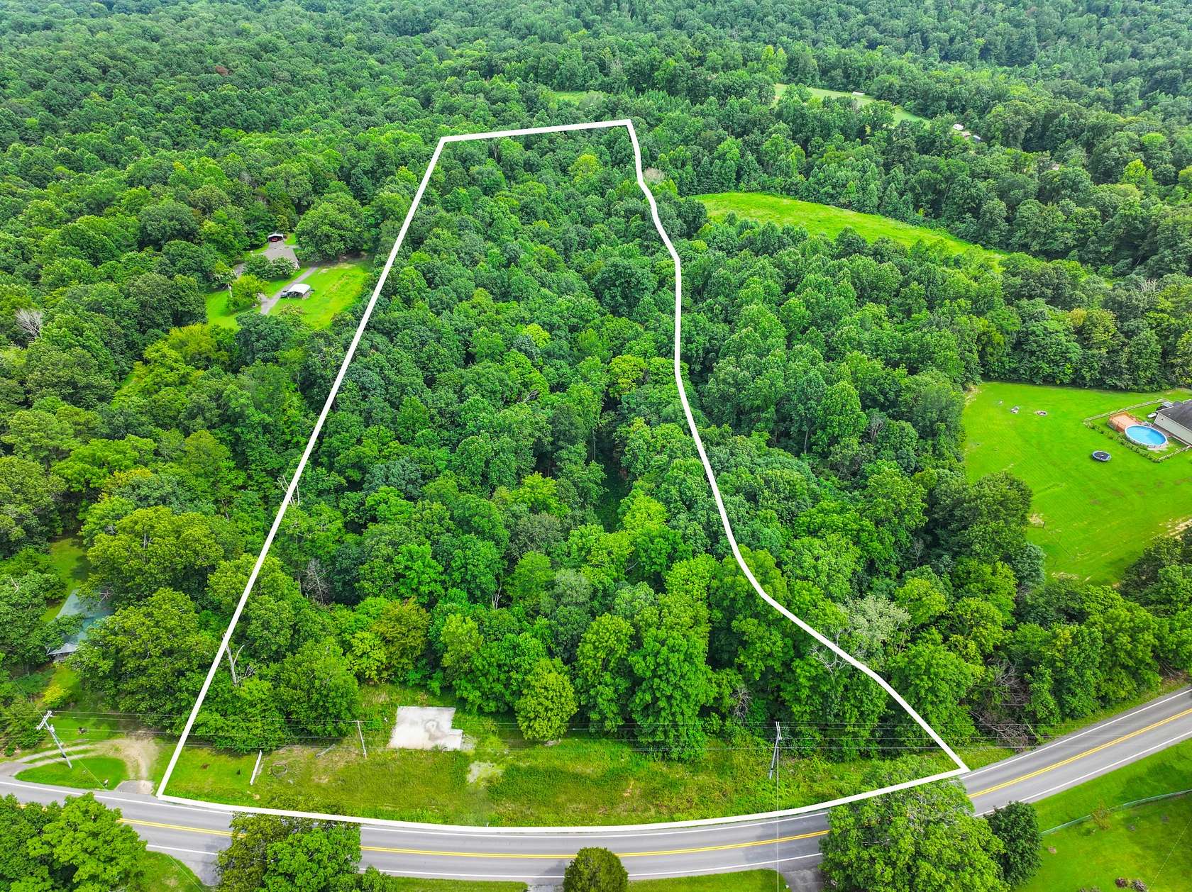 7.2 Acres of Land for Sale in Indian Mound, Tennessee