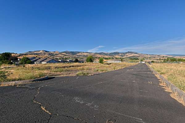 0.73 Acres of Residential Land for Sale in Talent, Oregon