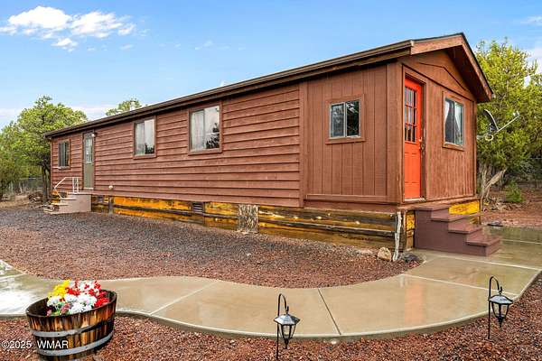 2 Acres of Residential Land with Home for Sale in Vernon, Arizona