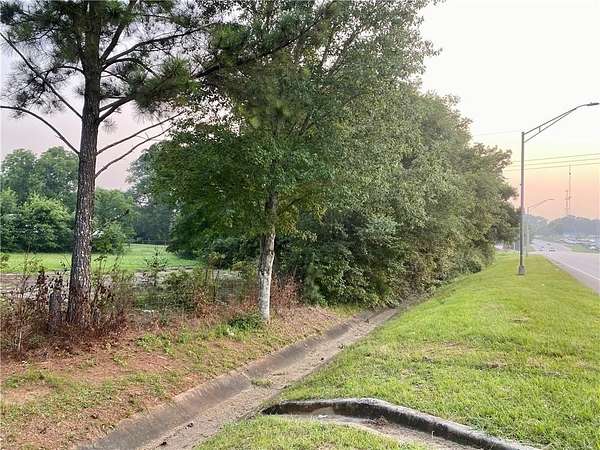 0.9 Acres of Commercial Land for Sale in LaGrange, Georgia