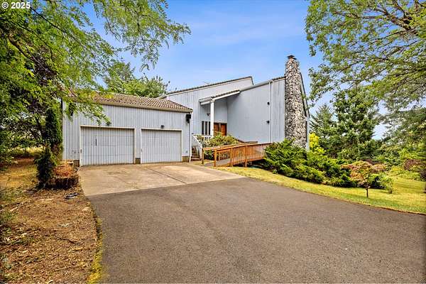 46.2 Acres of Agricultural Land with Home for Sale in Newberg, Oregon