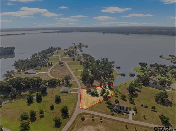 1 Acre of Residential Land for Sale in Mount Pleasant, Texas