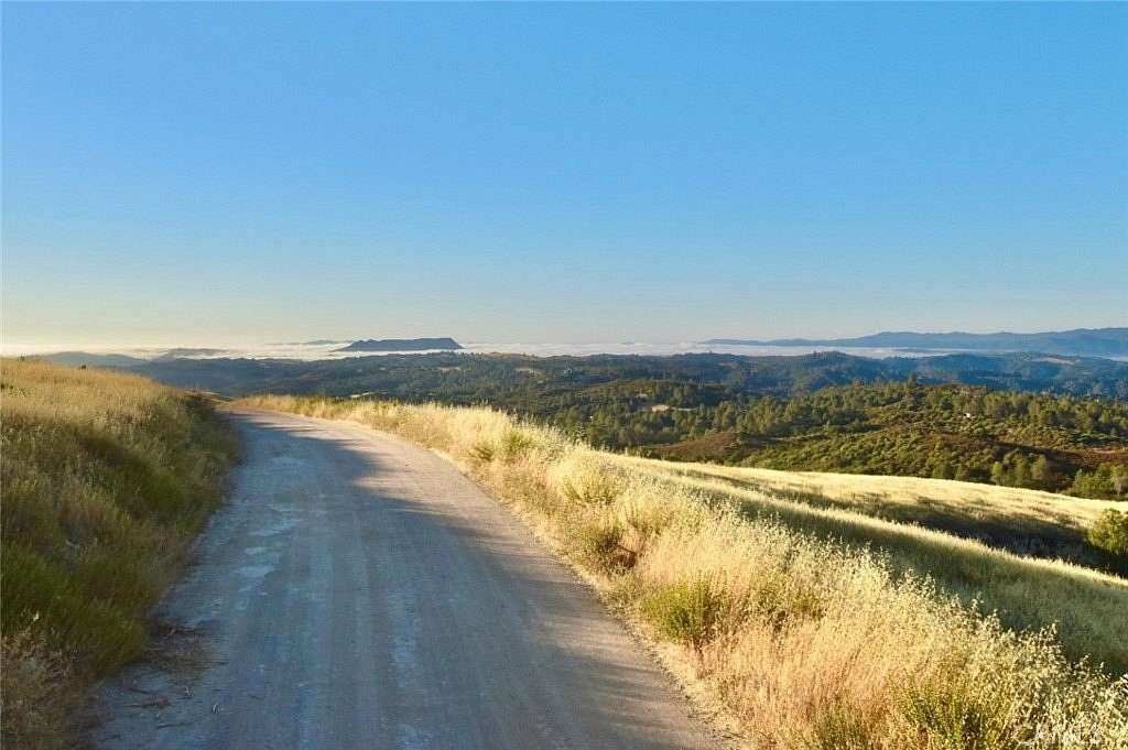 80.4 Acres of Land for Sale in Bradley, California