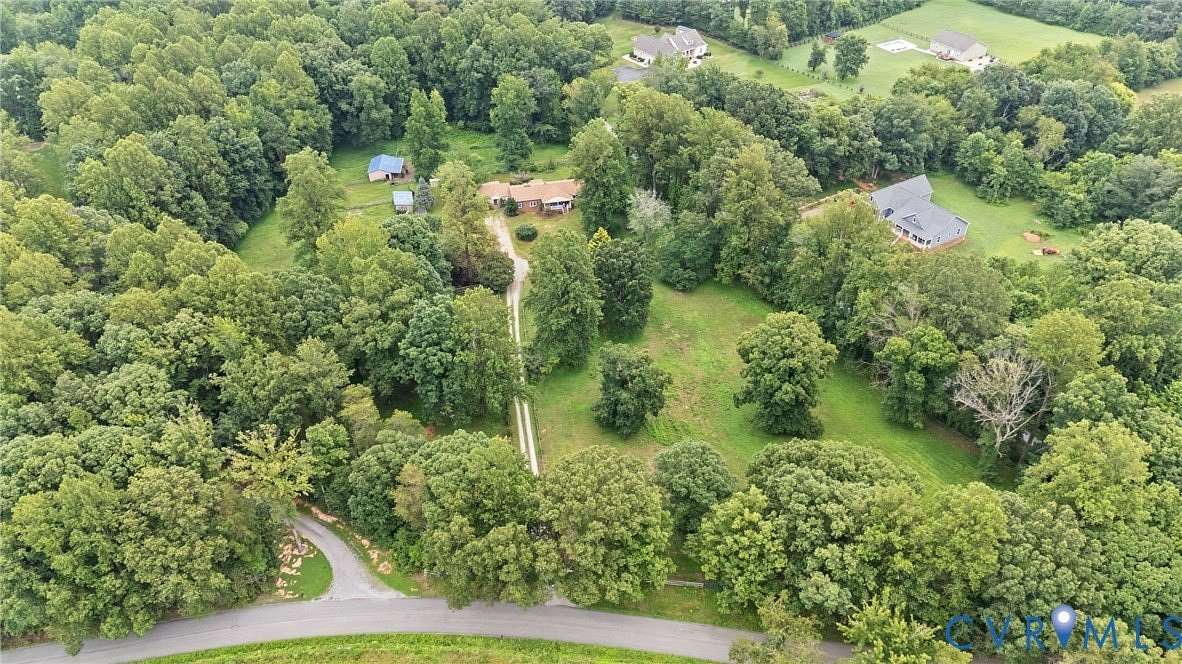 7.35 Acres of Residential Land with Home for Sale in Maidens, Virginia