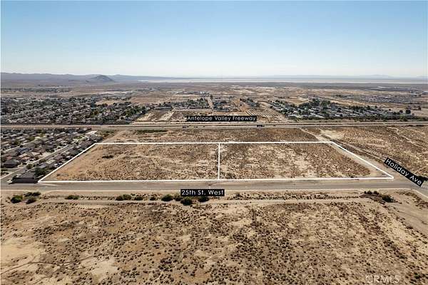 20 Acres of Land for Sale in Rosamond, California