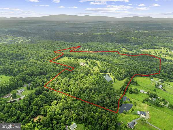 116 Acres of Land with Home for Sale in Warrenton, Virginia