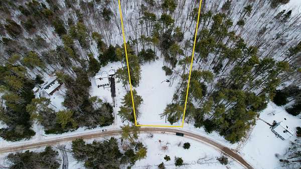 0.65 Acres of Residential Land for Sale in Waterboro, Maine