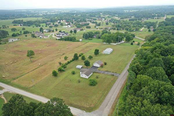 4.57 Acres of Residential Land with Home for Sale in Mountain Home, Arkansas