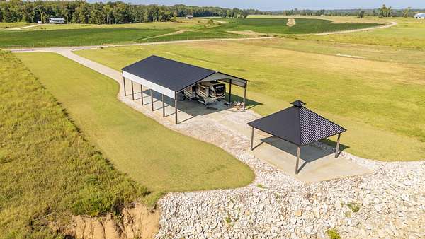 1 Acre of Land for Sale in Savannah, Tennessee