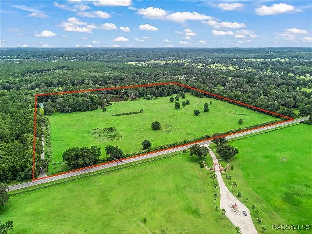 40 Acres of Land with Home for Sale in Williston, Florida