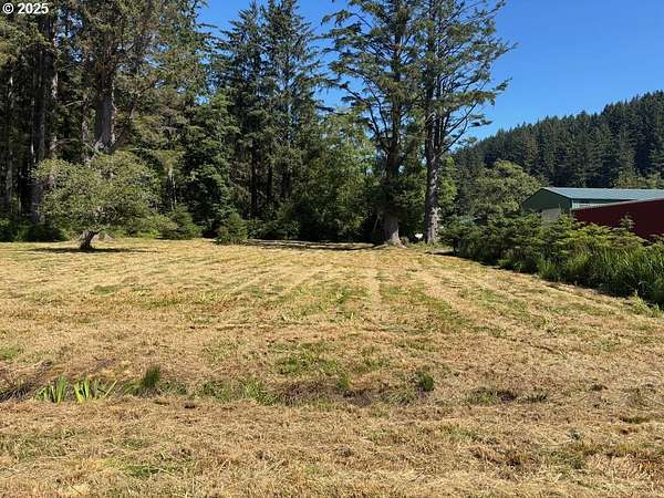 1.12 Acres of Land for Sale in Cloverdale, Oregon