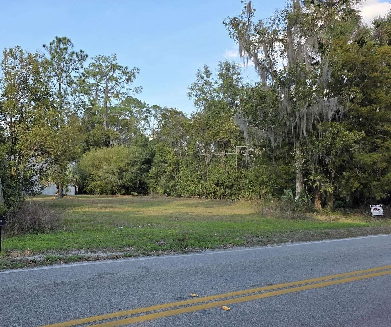 0.23 Acres of Mixed-Use Land for Sale in Welaka, Florida