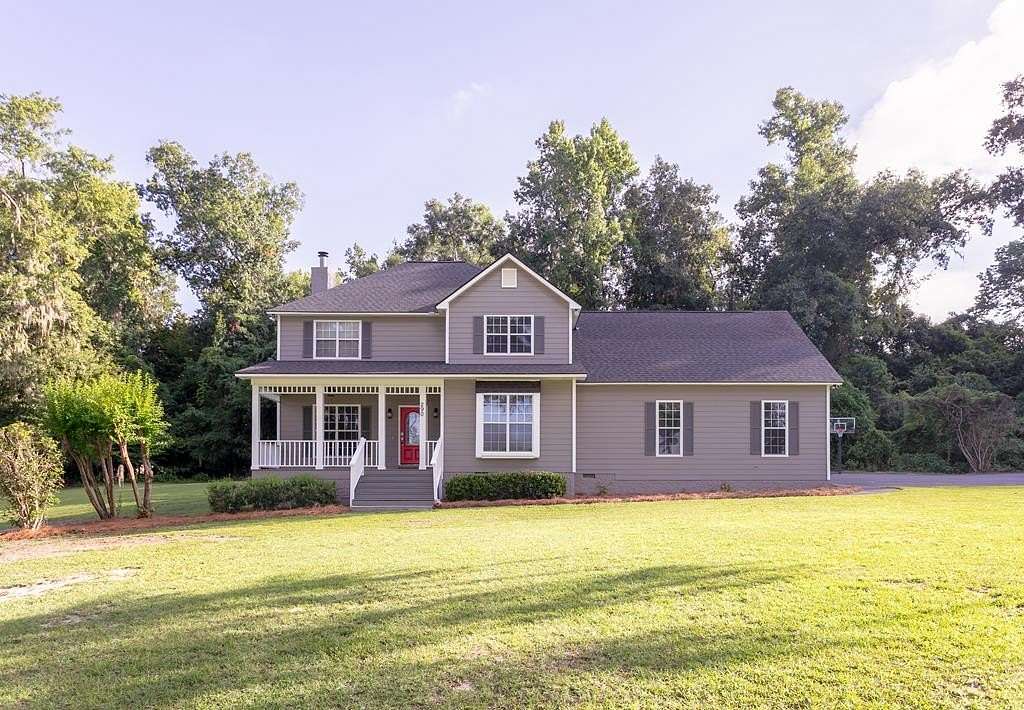 3.37 Acres of Residential Land with Home for Sale in Thomasville, Georgia