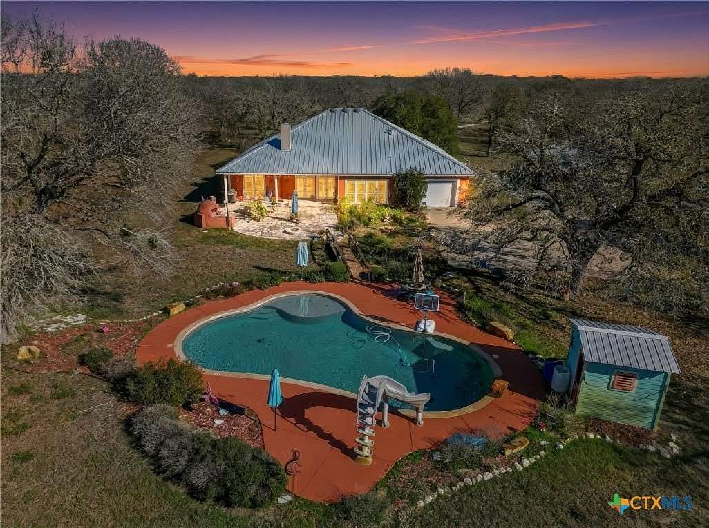 11.9 Acres of Land with Home for Sale in Wrightsboro, Texas