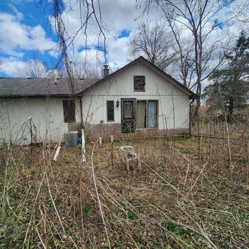 2 Acres of Residential Land with Home for Sale in Poplar Grove, Illinois