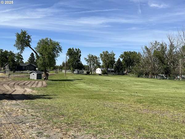 2 Acres of Residential Land for Sale in Hermiston, Oregon