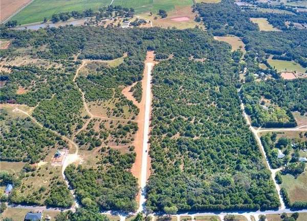 5 Acres of Residential Land for Sale in Shawnee, Oklahoma