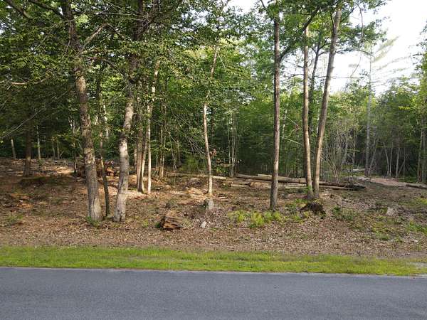 1.2 Acres of Residential Land for Sale in Skowhegan, Maine