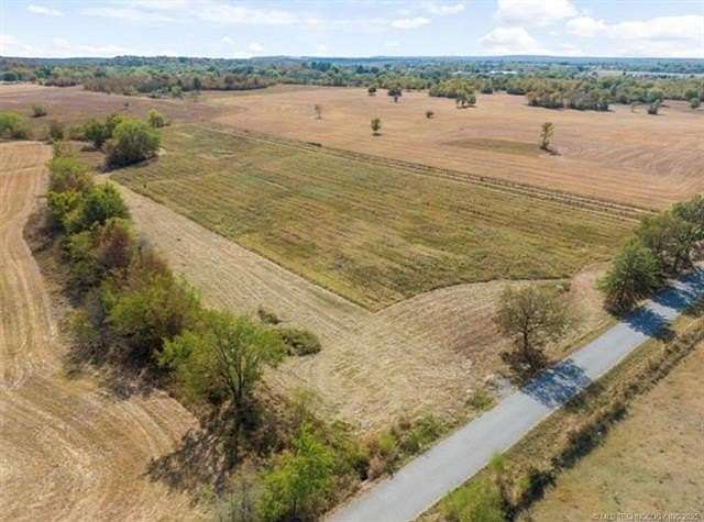 7.31 Acres of Residential Land for Sale in Henryetta, Oklahoma