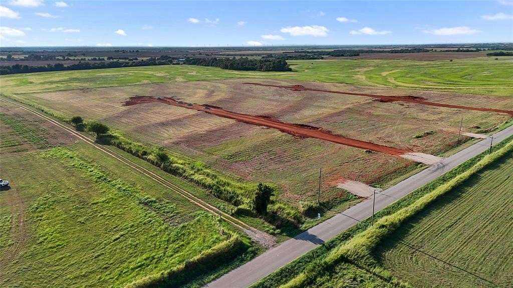 1.25 Acres of Residential Land with Home for Sale in El Reno, Oklahoma